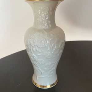 Lenox Ming Blossom Bud Vase